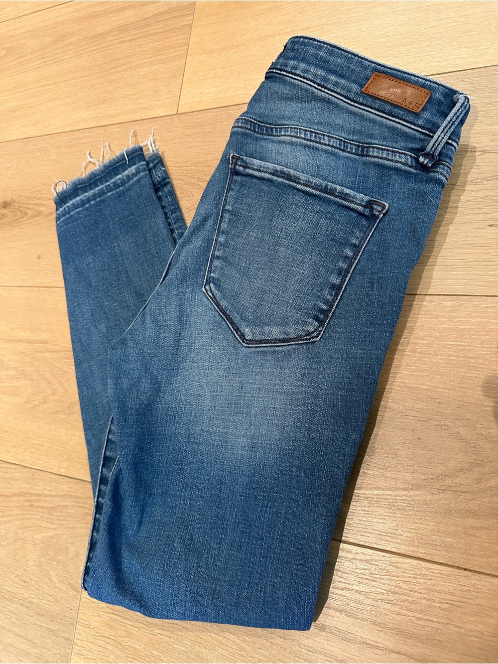 Abercrombie & Fitch Dark Blue Denim Harper Ankle Jeans